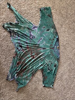 Women's Green Tie-Dye V-Neck Tunic Top